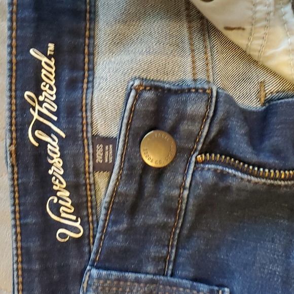 NWOT JEANS - Picture 2 of 8